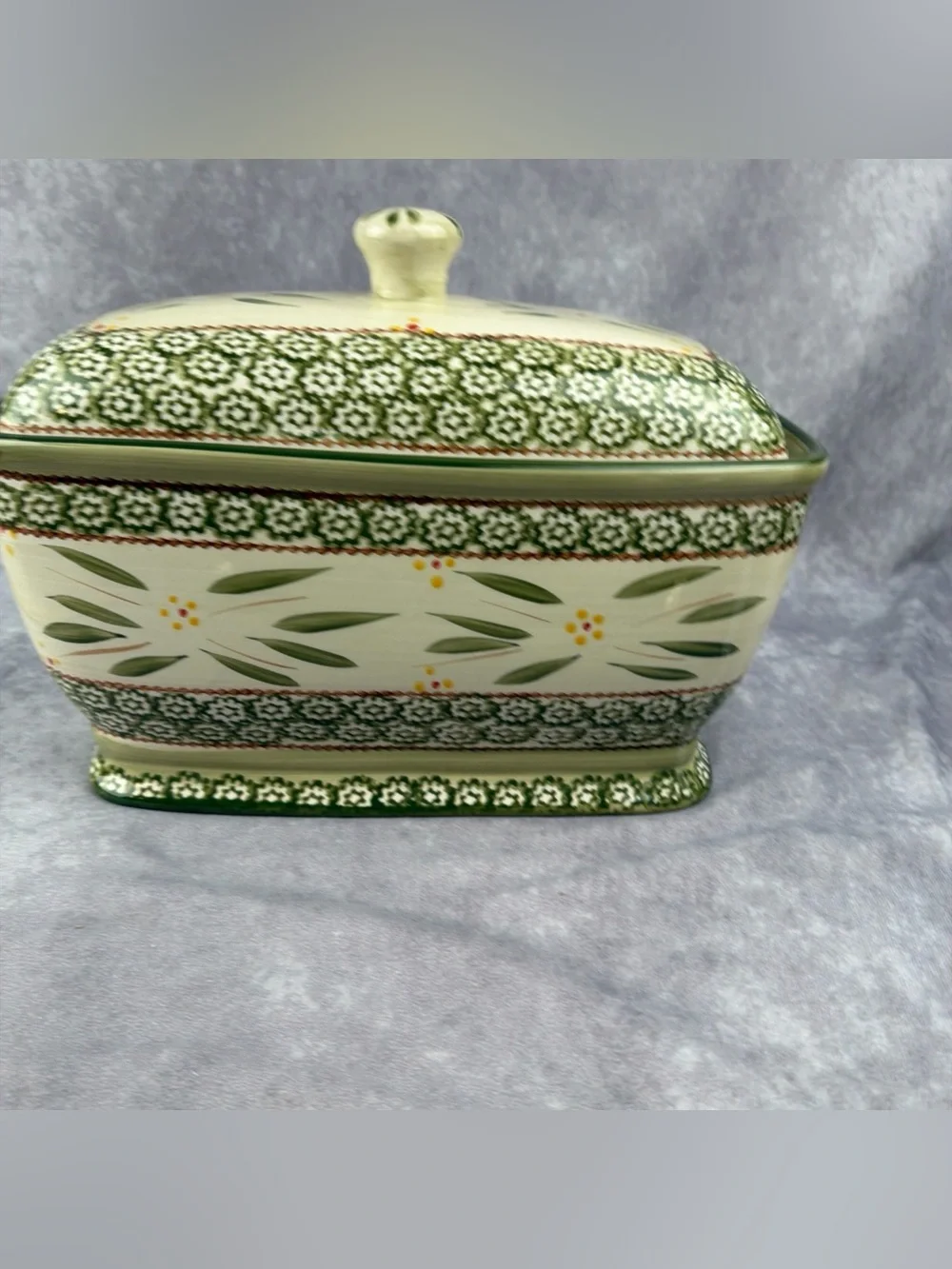 Temp-Tations Old World Green Ceramic Bread Box with Lid Ovenware by Tara
